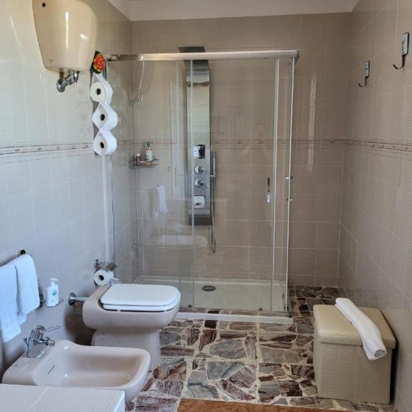 Pepe Rosa B&B - Camera Alba Bagno & Doccia Ampia