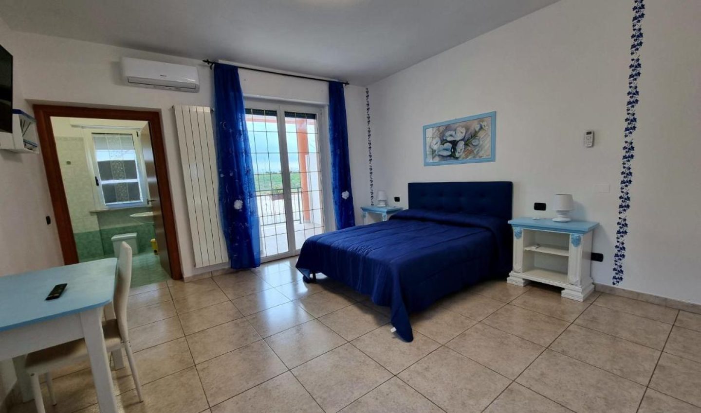 Pepe Rosa B&B - Camera Blu Stanza Completa