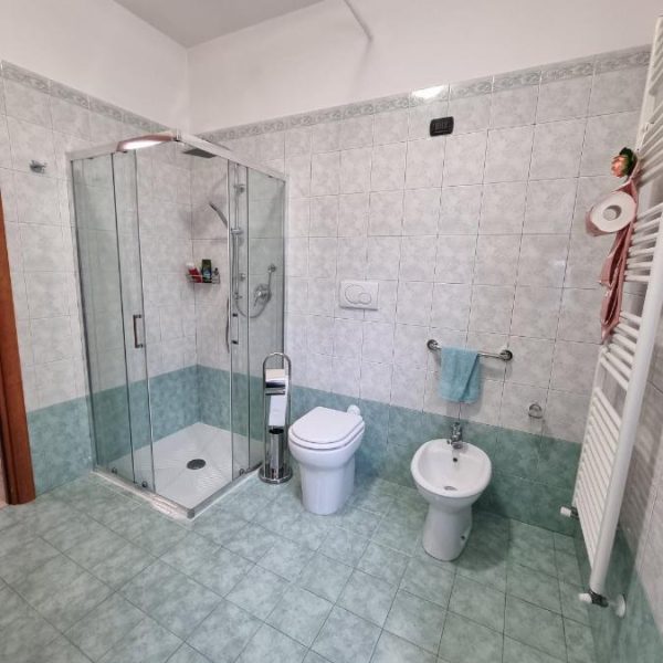 Pepe Rosa B&B - Camera Blu Bagno 2